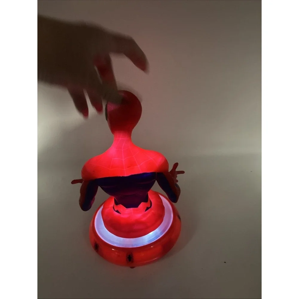 Spider-Man Night Light Lamp – Marvel Superhero LED Room Decor for Kids & Fans - Picture 9 of 11